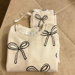 Zara Bow Print Leggings and Sweatshirt